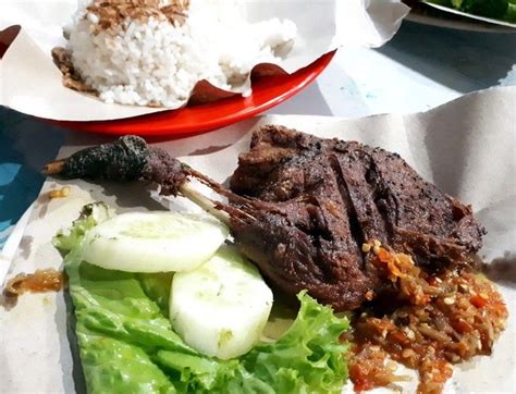 4 Rekomendasi Bebek Goreng Di Bandung Yang Super Enak Dan Murah