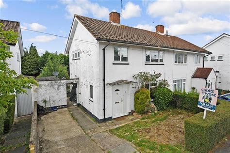 3 Bed Semi Detached House For Sale In Honeysuckle Lane Langley Green