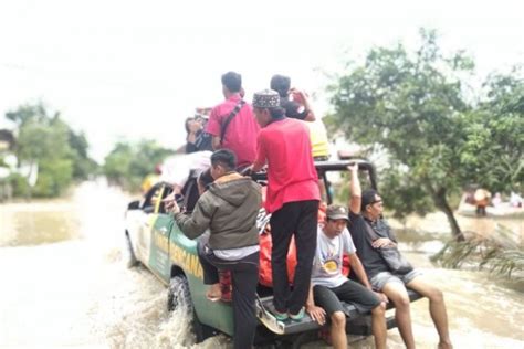 15 352 Jiwa Terdampak Banjir Di Kabupaten Karawang