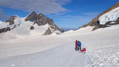 Alpes De Julio Bajada A Fiesch Por Todo El Glaci Flickr