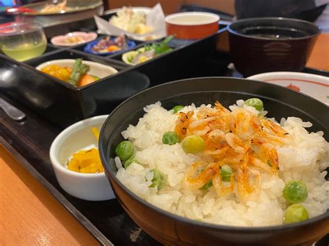 和食さと【公式】🍚🍣🥗 On Twitter 四季めぐり膳 を斜めからパシャリ📸！！ ナイスショット～😉😉😉！！ 旬の味覚、gw期間も