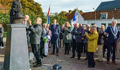 Geervliet Sluit Herdenking Rampjaar Af Met Onthulling Borstbeeld