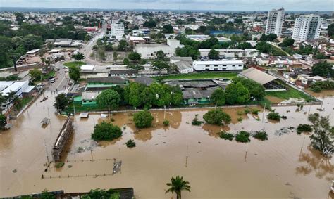 Mais de 4 3 mil pessoas estão desabrigadas no Acre por causa das cheias