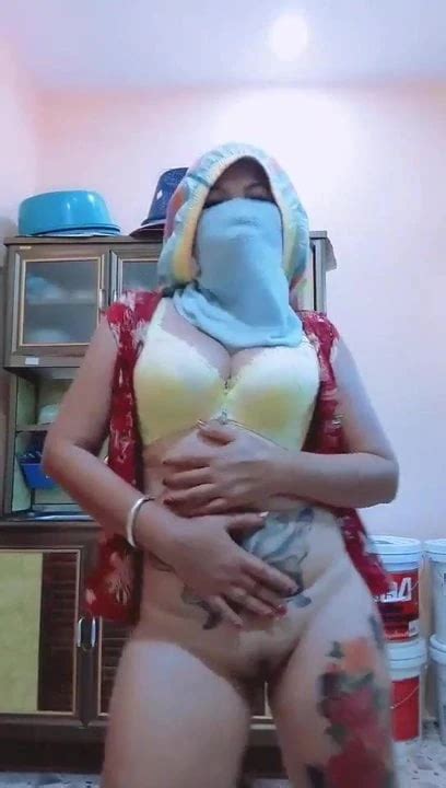 Pili 1 Sahabat Istri Ku Homemade Homemade Porn XHamster