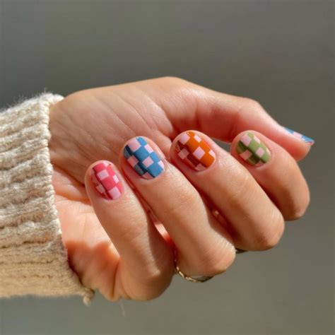 40 Cute Short Nail Designs For 2022 — Colorful Checkered Board Nails