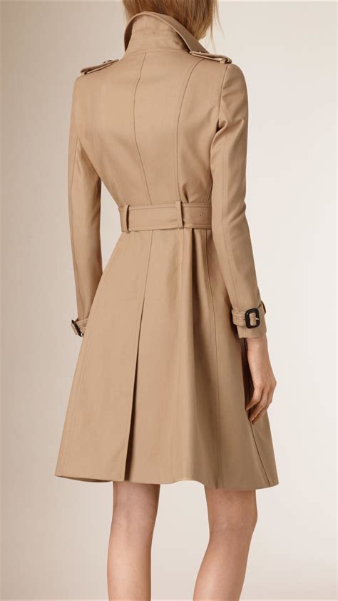 Lyst Burberry Tapered Waist Cotton Gabardine Trench Coat In Natural