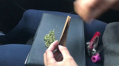 HOW TO ROLL THE PERFECT BLUNT YouTube