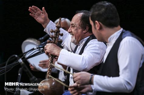 Mehr News Agency - Iranian folk music performance at 34th Fajr Music Festival