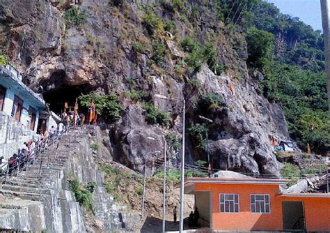 Ultimate Guide of Maa Vaishno Devi Yatra - Indian Holiday