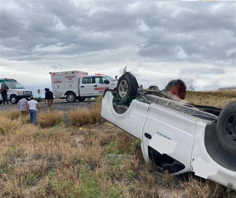 Camioneta Vuelca En La Carretera Monclova Sabinas