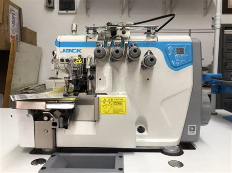 Overlock 4 Hilos Con Atraque Jack Maquineria Paternal