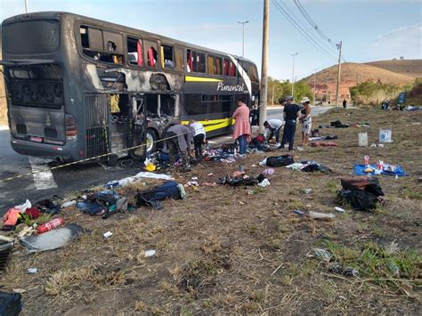 Nibus De Turismo Que Seguia De Minas Para Bahia Pega Fogo Na Br