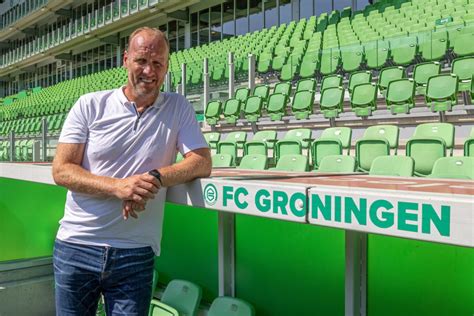 Bekijk Perspresentatie Trainer Dick Lukkien Terug Op YouTube FC Groningen