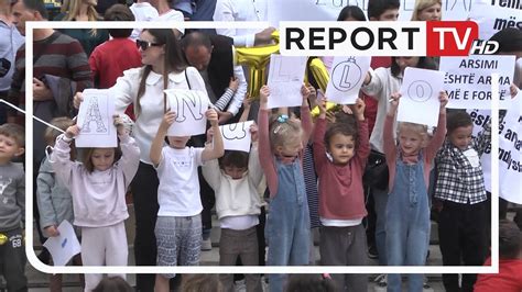 Report Tv Pas Nx N Sve Edhe F Mij T E Zubeyde Hanim Protestojn