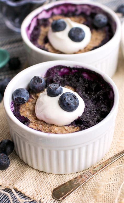 Healthy 5-minute Blueberry Quinoa Flake Muffins (Gluten Free, Vegan)