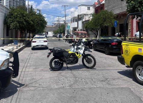 Atacan A Hombre En Lote De Autos