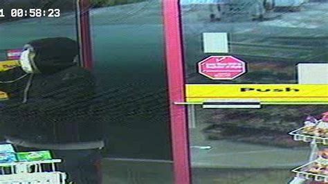 Atascadero Police Looking For Man Who Robbed Gas Station At Gunpoint