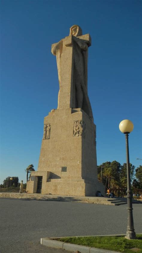 Local destination Statue of Christopher Columbus in Huelva - DOATRIP.de