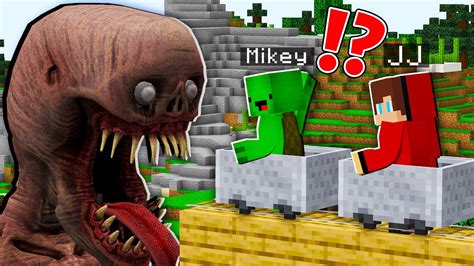 How Jj And Mikey Escape From Giant Cave Dweller In Minecraft Maizen