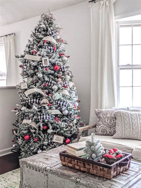 31 Cozy Buffalo Check Christmas Decor Ideas Shelterness