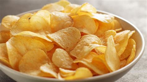 Cómo hacer patatas chips al microondas fáciles y crujientes