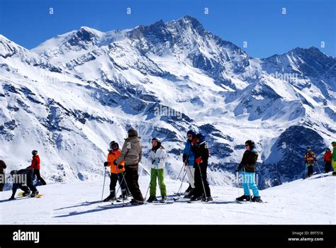 Walliser Alpen Hi Res Stock Photography And Images Alamy