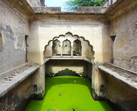 Journalist Spends Four Years Traversing India to Document Crumbling Subterranean Stepwells ...