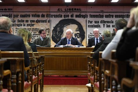 Pp Y Psoe Se Enzarzan En El Senado Por Koldo