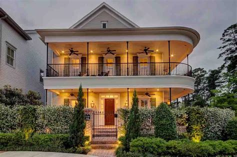 20 Homes With Beautiful Wrap Around Porches Housely