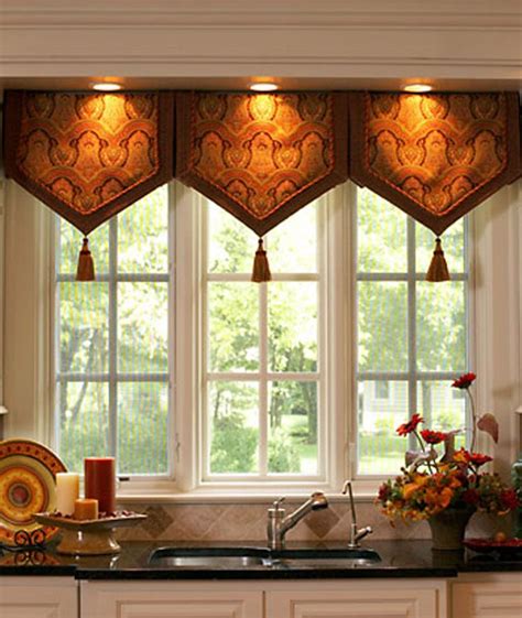 20+30+ Kitchen Window Valance Ideas