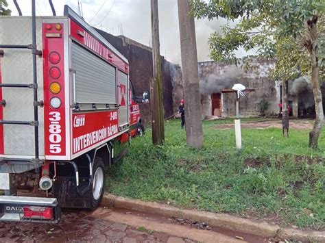 Dos Mujeres Resultaron Lesionadas Al Incendiarse Una Vivienda