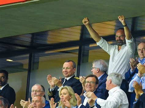 Video Edouard Philippe Se L Che Apr S La Victoire Des Bleues C Est