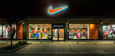 Nike zrywa współpracę z największymi domami handlowymi Czy to powolny