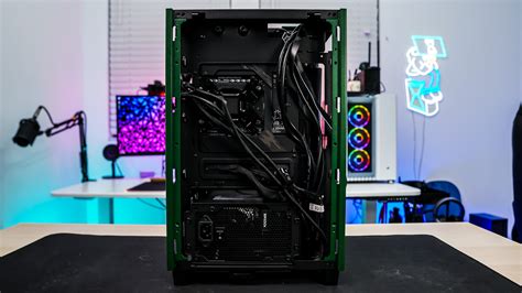 Thermaltake The Tower 100 Racing Green Case Review | Page 4 of 6 ...