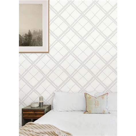 Scott Living X Nuwallpaper 30 75 Sq Ft Grey Espalier Vinyl Geometric