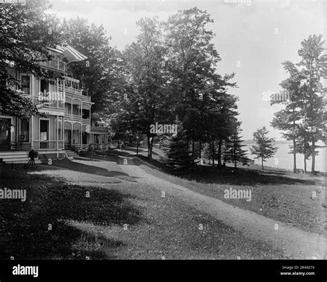 Lakeside Cottages Black And White Stock Photos And Images Alamy