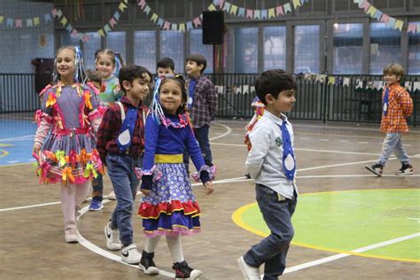 Festa Julina Re Ne Familiares Do Infantil No Col Gio Satc Satc