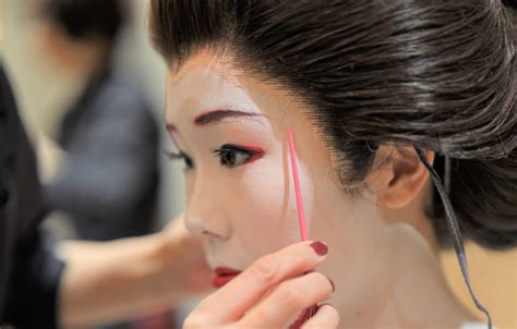 How To Put Geisha Makeup On | Saubhaya Makeup