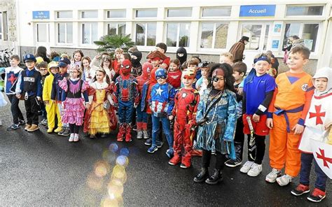 Perros Guirec Les Coliers De Saint Yves Font Leur Carnaval Le