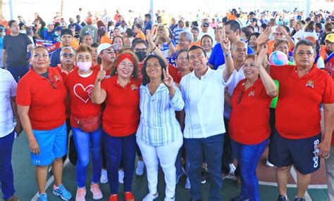 Inaugura Abelina L Pez Juegos Deportivos De La Secci N Del Suspeg