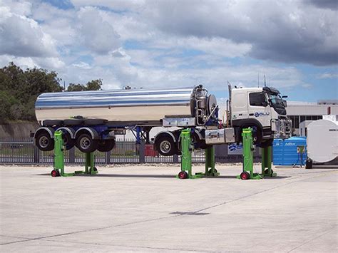 portable heavy vehicle hoists