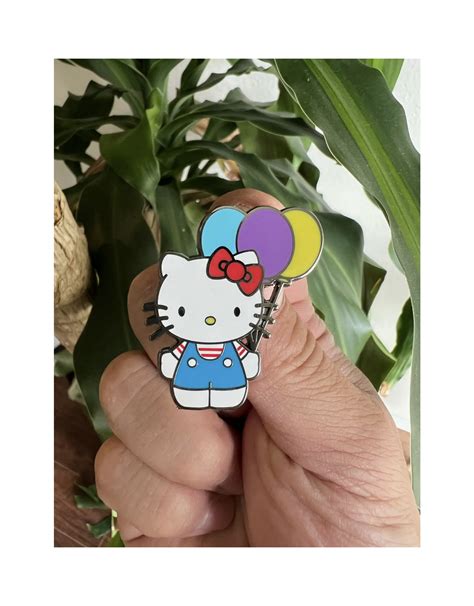 Hello Kitty Balloons Enamel Pin - Home