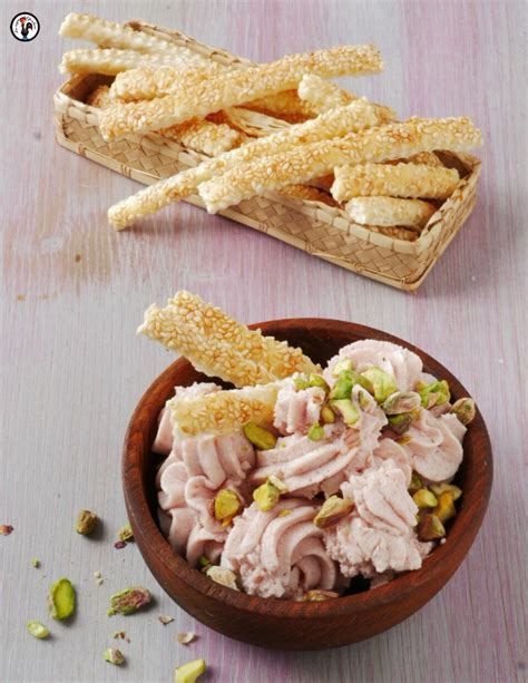 Mousse Di Mortadella E Pistacchi Antipasto Con Grissini Di Sfoglia Al