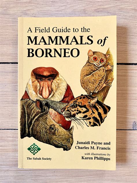 Se produkter som liknar A Field Guide to the Mammals på Tradera