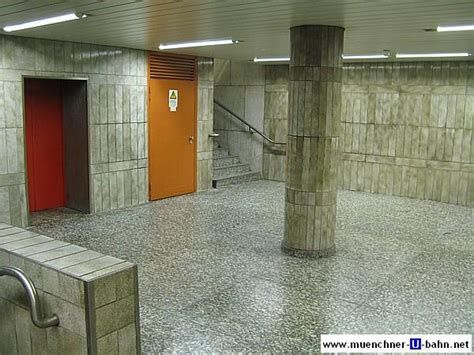 Münchens U Bahn Königsplatz