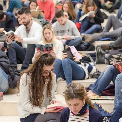 Desconecta Los Retratos De Esta Artista De 19 Años Están A Caballo