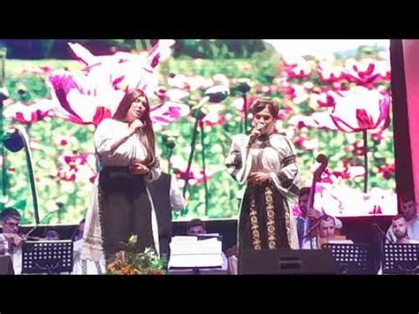 Duet Oana Bozga Pintea cu Paula Seling la Spectacolul Tinerețe stai cu