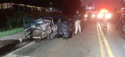 Colis O Frontal Entre Carro E Carreta Resulta Em Dois Bitos Em Passo