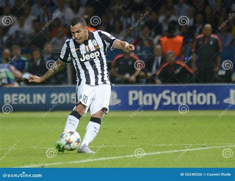 Carlos Tevez editorial photo. Image of clubs, champions - 55240336