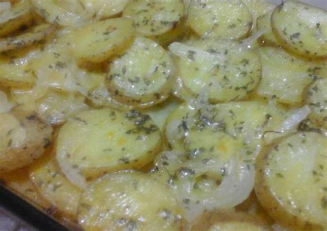 Potatoe & Onion Casserole Recipe by Kelly Hritz - Cookpad